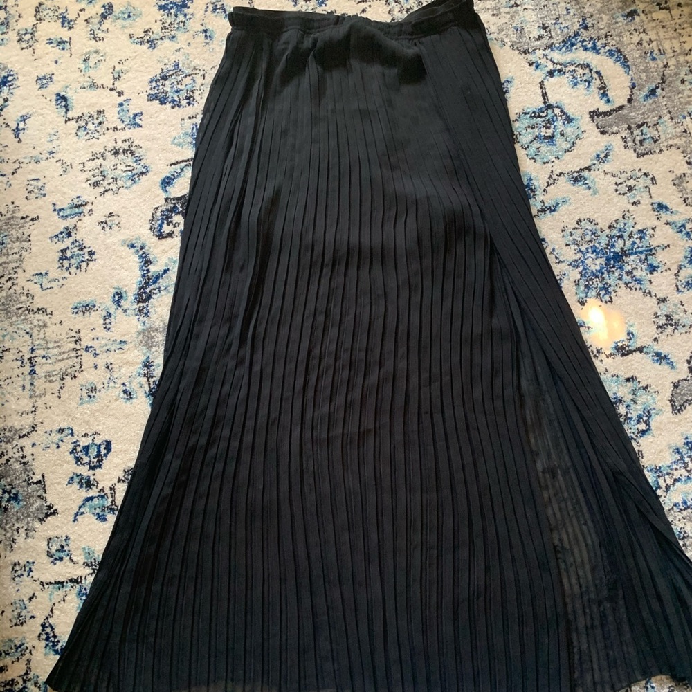 🍂🍁 Pleated Long Black Skirt🍁🍂